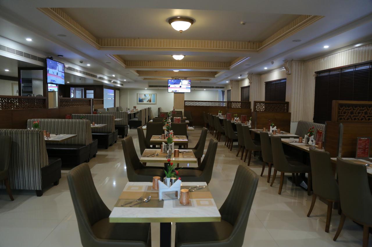 Hotel Grand Gayathri Khammam Exterior foto